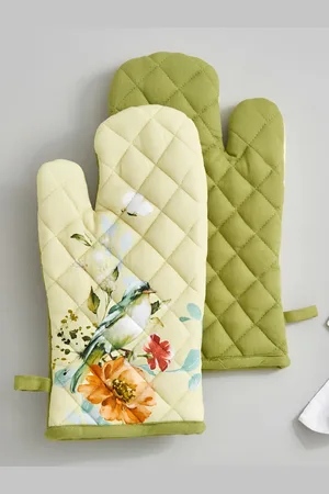 Home Centre Drake Harvey Green & Off White 2 Pieces Cotton Oven Gloves