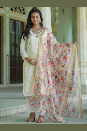 Navlik Women Embroidered Regular Kurta with Trousers & With Dupatta