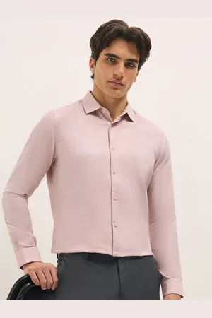 The Bear House Men Tailored Fit Opaque Formal Shirt