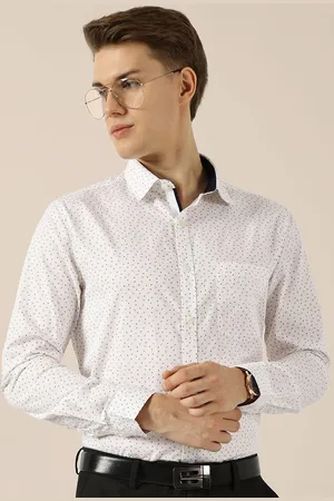 Invictus Men Original Cutaway Collar Micro Ditsy Printed Cotton Slim Fit Formal Shirt