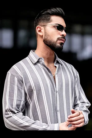 Maniac Men Comfort Spread Collar Vertical Striped Cotton Casual Shirt