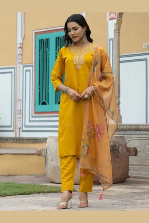 Navlik Women Ethnic Motifs Embroidered Regular Kurta with Trousers & With Dupatta