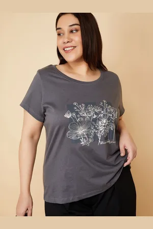 Max Collection Women Typography Printed V-Neck Pockets T-shirt
