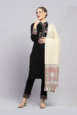 Monte Carlo Women Ethnic Motifs Printed Acrylic Shawl