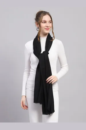 Monte Carlo Women Solid Fringed Stole