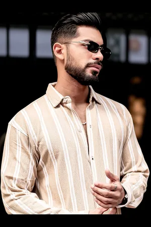 Maniac Men Comfort Spread Collar Vertical Striped Cotton Casual Shirt