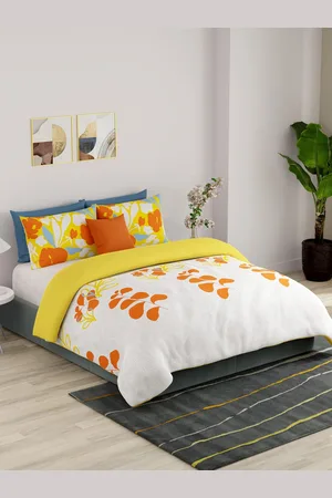 Benetton White & Red Printed Cotton Extra Large Bedding Set