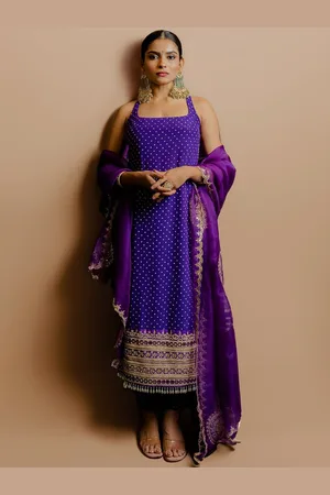 Fusionic Women Bandhani Embroidered Regular Kurta with Trousers & With Dupatta