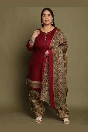 Rajnandini Women Floral Printed Regular Kurta with Trousers & With Dupatta