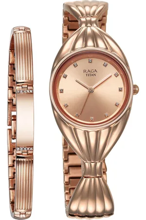 Titan Women Patterned Dial & Bracelet Style Straps Analogue Watch With Bracelet 95254WM01F