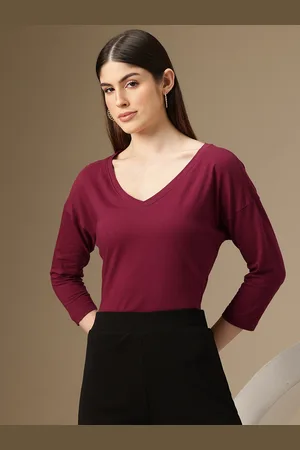 Chemistry V-Neck Drop-Shoulder Sleeves T-shirt