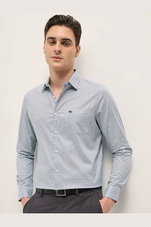 The Bear House Men Spread Collar Geometric Printed Cotton Tailored Fit Formal Shirt