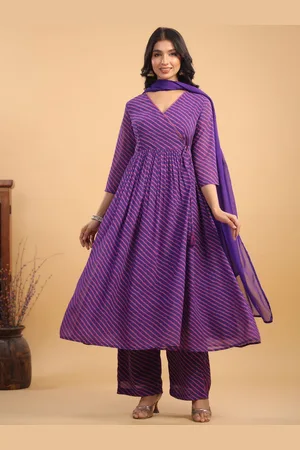Janasya Women Striped Regular Gotta Patti Kurta with Trousers & With Dupatta