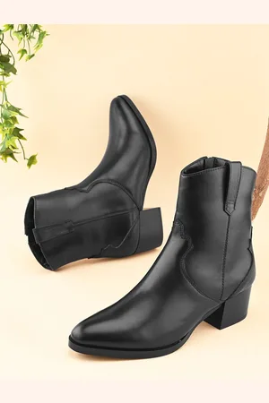 Roadster The Lifestyle Co. Women Heeled Zipper Boots