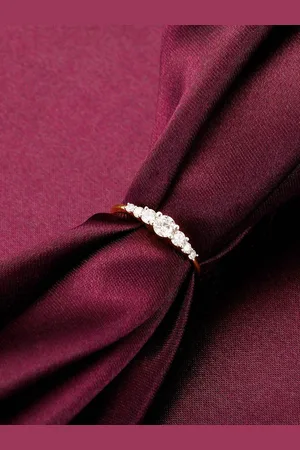 GIVA 18KT BIS Hall Mark Gold Magnificent Sparkles Diamond Ring