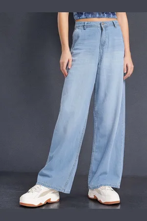Guti Women Cotton Wide Leg Low-Rise Low Distress Light Fade Jeans
