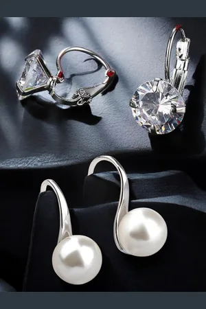 DressBerry Set of 2 Silver Toned Pearls & Cubic Zirconia Hoop Earrings