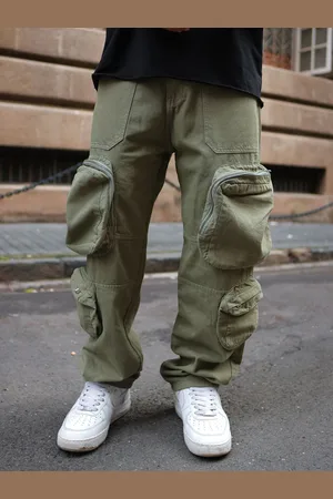 Powerlook Men Cotton Mid-Rise Loose Fit Cargo Trousers