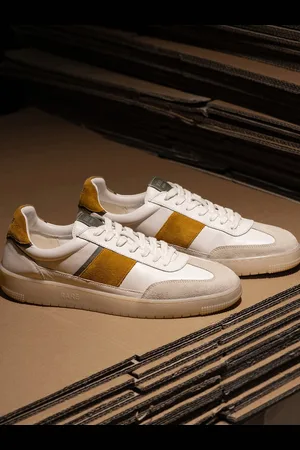 RARE RABBIT Men Sirius Textured Comfort Leather Sneakers