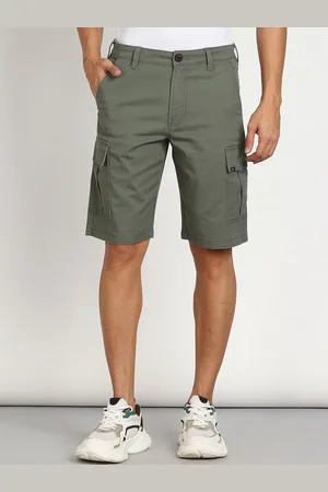 Lee Men Regular Fit Mid-Rise Cotton Cargo Shorts