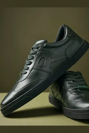 RARE RABBIT Men Merc Textured Leather Sneakers
