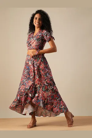 Globus Paisley Printed Crop Top With Skirt