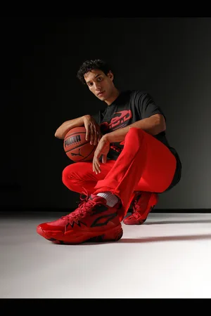 PUMA Unisex Genetics Basketball Non-Marking Shoes