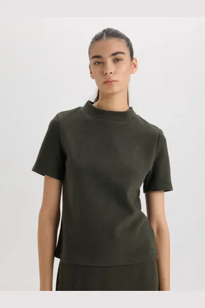 DeFacto Women Mandarin Collar Applique T-shirt