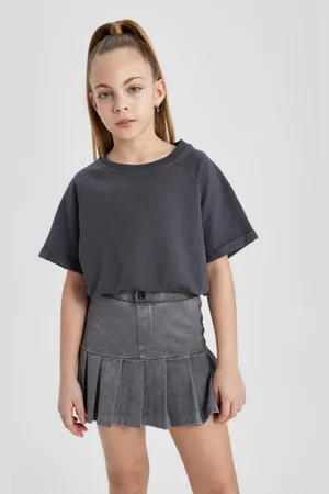DeFacto Girls Solid Round Neck Cotton T-shirt