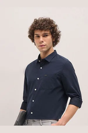 The Bear House Men Spread Collar Solid Cotton Tailored Fit Formal Shirt