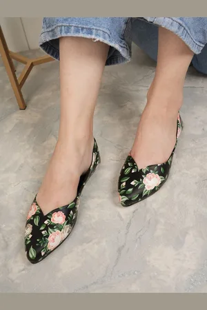DressBerry Women Floral Printed Ballerinas