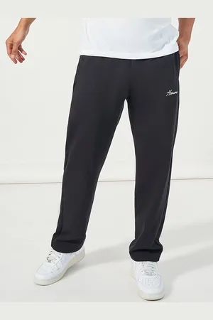 Styli Men Black Relaxed Fit Slip-On Track Pants