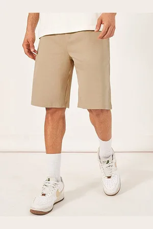 Styli Men Oversized Solid Shorts with Drawstring Closure