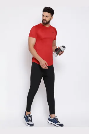 Invincible Men Scoop Round Neck Tee