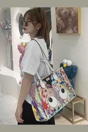 MINI WESST Women Abstract Printed Structured Shoulder Bag