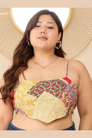 Berrylush Plus Size Floral Printed Fitted Crop Top