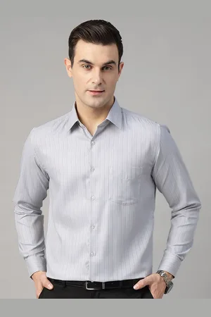 English Navy Men Vertical Striped Wrinkle Ressistant Slim Fit Formal Shirt