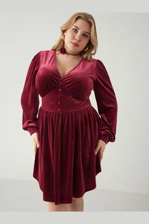 JC Mode Women Plus Size Cuffed Sleeves Fit & Flare Dress