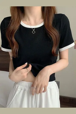 LULU & SKY Women Solid Round Neck T-shirt