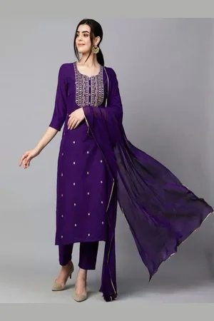 Lilots Sweetheart Neck Floral Embroidered Thread Work Kurta with Trouser & Dupatta