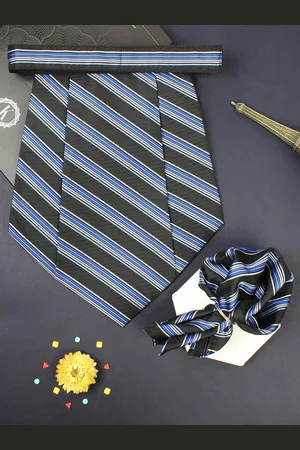 Kavove Men Cravat & Pocket Square set