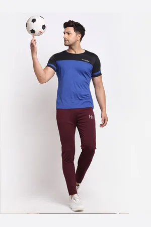 Invincible Men Blue Colourblocked Pockets Slim Fit T-shirt