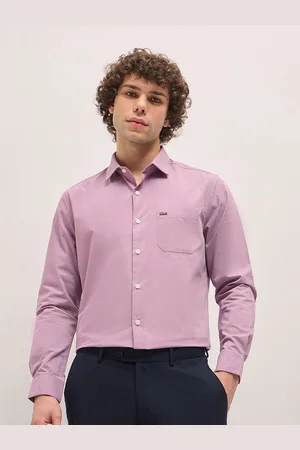The Bear House Men Spread Collar Solid Cotton Tailored Fit Formal Shirt