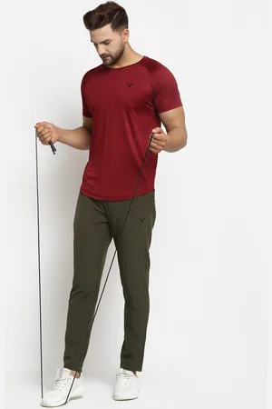 Invincible Men Scoop Round Neck Tee