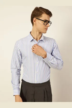Invictus Men Original Spread Collar Vertical Striped Cotton Slim Fit Formal Shirt