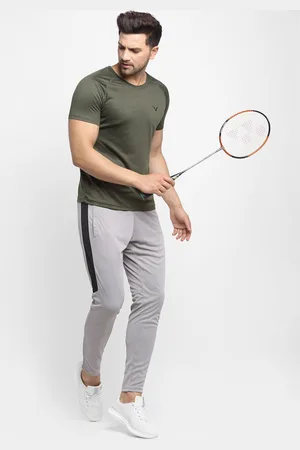 Invincible Men Round Neck Gym T-Shirt