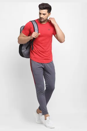 Invincible Men Fitness Tee