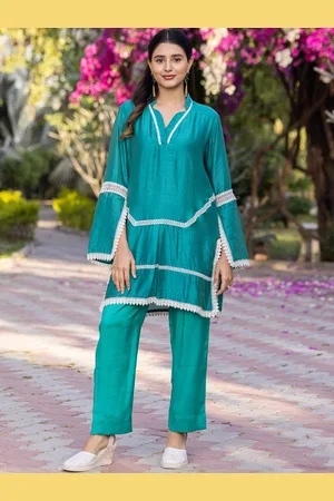 Ambraee V-Neck Chanderi Silk Lace Detai Straight Kurta with Trousers