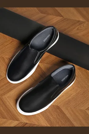 Highlander Men Lightweight Slip-On Sneakers
