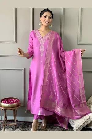 Lilots Floral Embroidered Chanderi Silk Straight Kurta With Trousers & Dupatta